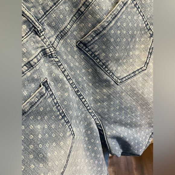 Brand New Without Tags Size 16 Jean Shorts by Artisan NY - Picture 9 of 10